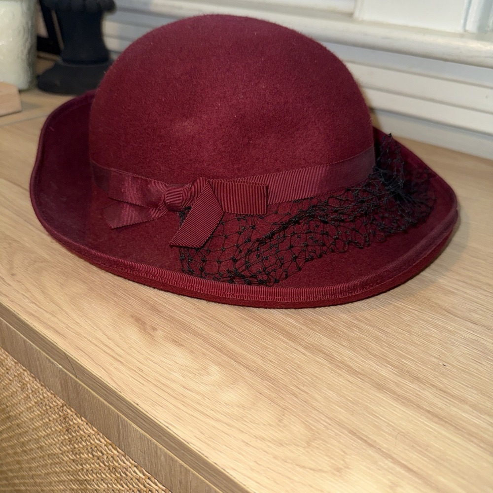 Vintage Betmar New‎ York Women's 100% Wool Retro Cloche Brim Bow Hat Red OS